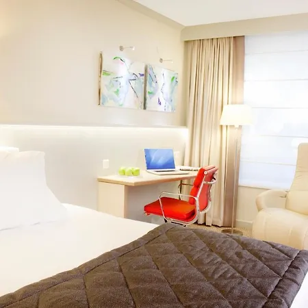 Отель Leiden, An Ihg 4*